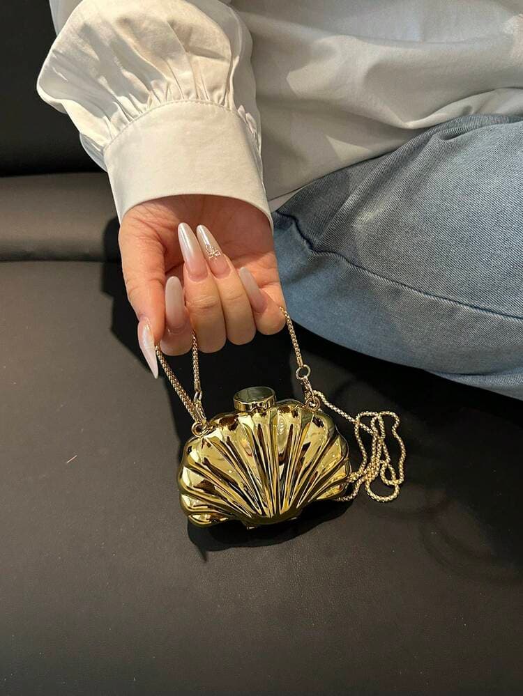 Shell Shaped Mini Evening Clutch Bag detail photo 6 - Evening Bags at ShopKaar