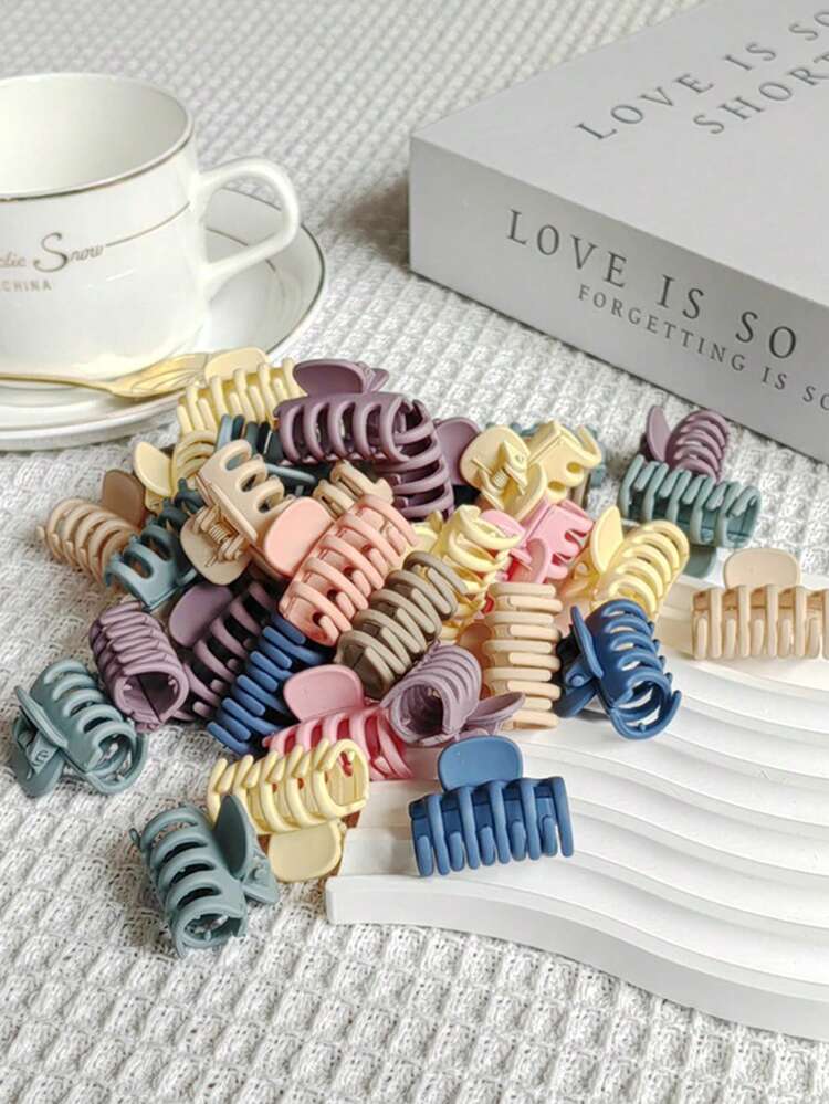 Mini Hair Clips Set in Mixed Brown Tones detail photo 18 - Hair Clips at ShopKaar