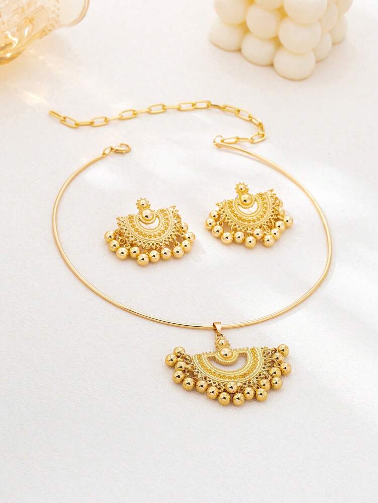 Vintage Hollow Fan-Shaped Elegant Bohemian Style Tassel Pendant Earrings (Excluding Gift Box) - view 10